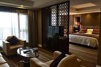 Deyang Care Feeling Grand Hotel Экстерьер фото